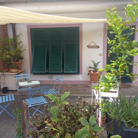 "La Casita", 2 Floors Apartment, Private Parking 1 Car Or 2 Bikes, Air-Cond And Terrace Ліворно Екстер'єр фото