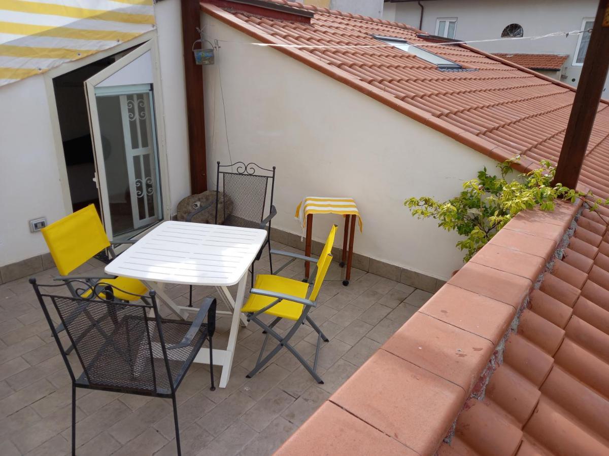 "La Casita", 2 Floors Apartment, Private Parking 1 Car Or 2 Bikes, Air-Cond And Terrace Ліворно Екстер'єр фото